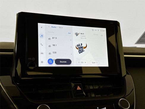 Used 2025 Toyota Corolla LE FWD image 20