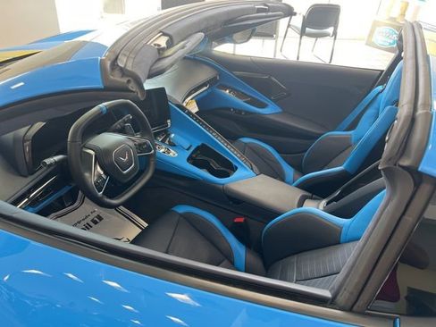 Used 2023 Chevrolet Corvette Stingray Premium Cpe w/ Z51 Performance Package image 8