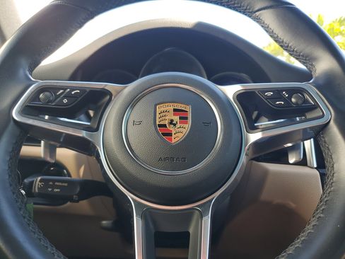 Used 2019 Porsche Macan S image 22