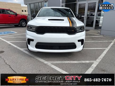 Used 2023 Dodge Durango R/T w/ Hemi Orange Plus Package image 2