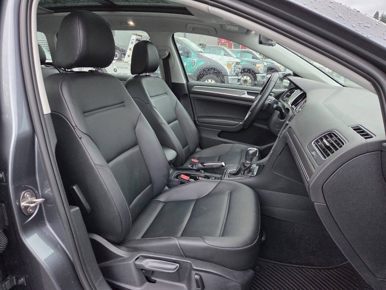 Used 2018 Volkswagen Golf Alltrack SE AWD/4WD image 17