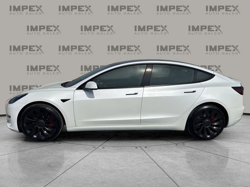 Used 2023 Tesla Model 3 Performance image 2