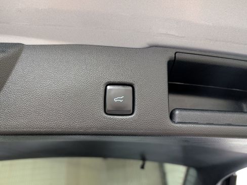 Used 2022 Ford Escape SE w/ Convenience Package image 23