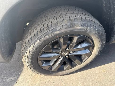 Used 2025 Honda Ridgeline Sport image 30