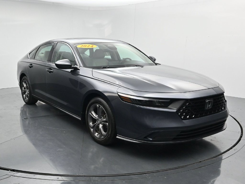 Used 2024 Honda Accord EX image 2