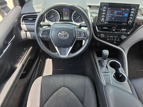 Used 2022 Toyota Camry LE FWD image 12