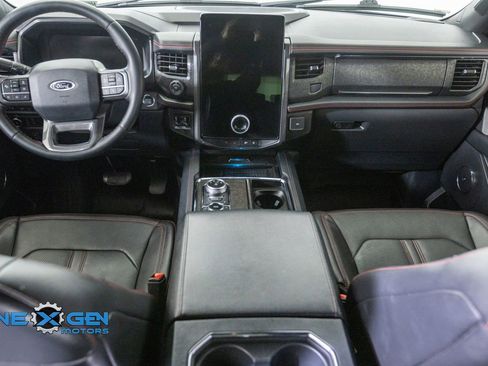 Used 2023 Ford Expedition Max Limited AWD/4WD image 32