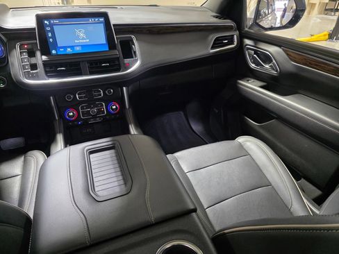Used 2023 Chevrolet Tahoe Premier AWD/4WD image 14