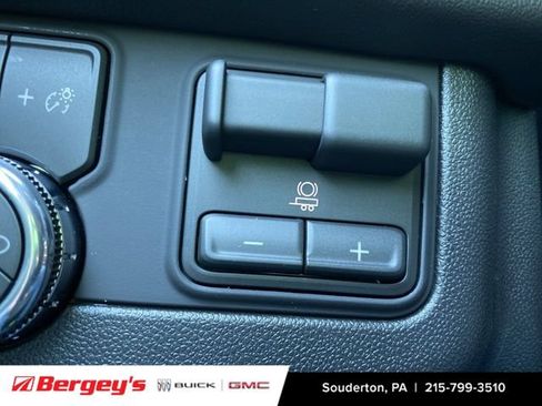 New 2026 GMC Yukon Denali w/ Denali Reserve Package AWD/4WD image 42