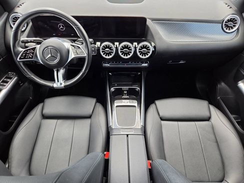 Used 2025 Mercedes-Benz GLA 250 image 12