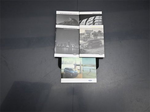 Used 2017 Ford Escape SE image 42