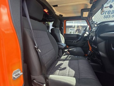 Used 2012 Jeep Wrangler Unlimited Sport w/ Trailer Tow Group image 15