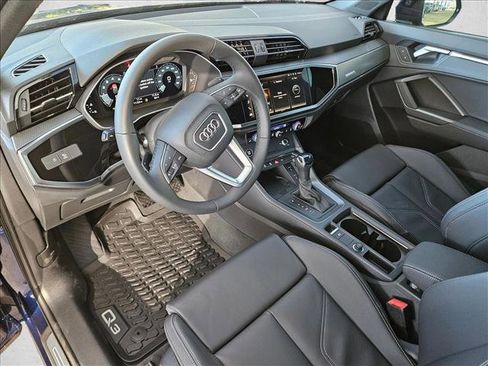 Certified 2025 Audi Q3 2.0T Premium w/ Convenience Package image 3