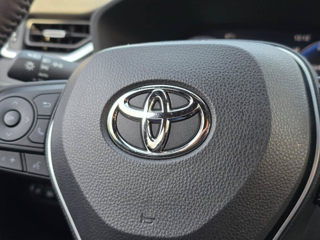 Used 2024 Toyota RAV4 XSE w/ Advanced Technology Package AWD/4WD image 28