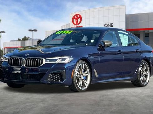Used 2022 BMW M550i xDrive w/ Executive Package image 9