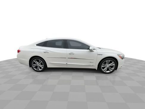 Used 2018 Buick LaCrosse Avenir w/ Driver Confidence Package #2 FWD image 9