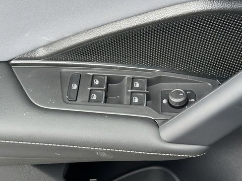 New 2026 Volkswagen Tiguan SE image 22