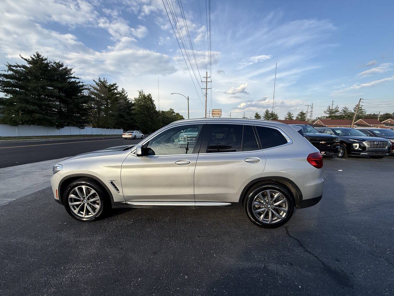 Used 2019 BMW X3 xDrive30i w/ Driving Assistance Package AWD/4WD image 4