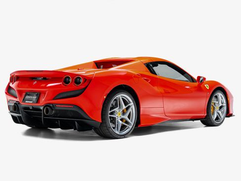 Used 2022 Ferrari F8 Tributo RWD image 14