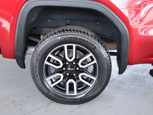 Used 2019 GMC Sierra 1500 AT4 w/ AT4 Premium Package AWD/4WD image 5