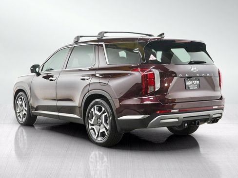 Used 2023 Hyundai Palisade Limited AWD/4WD image 3
