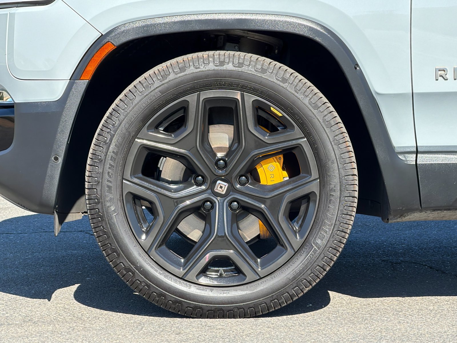 Used 2024 Rivian R1S Adventure Quad AWD/4WD image 25