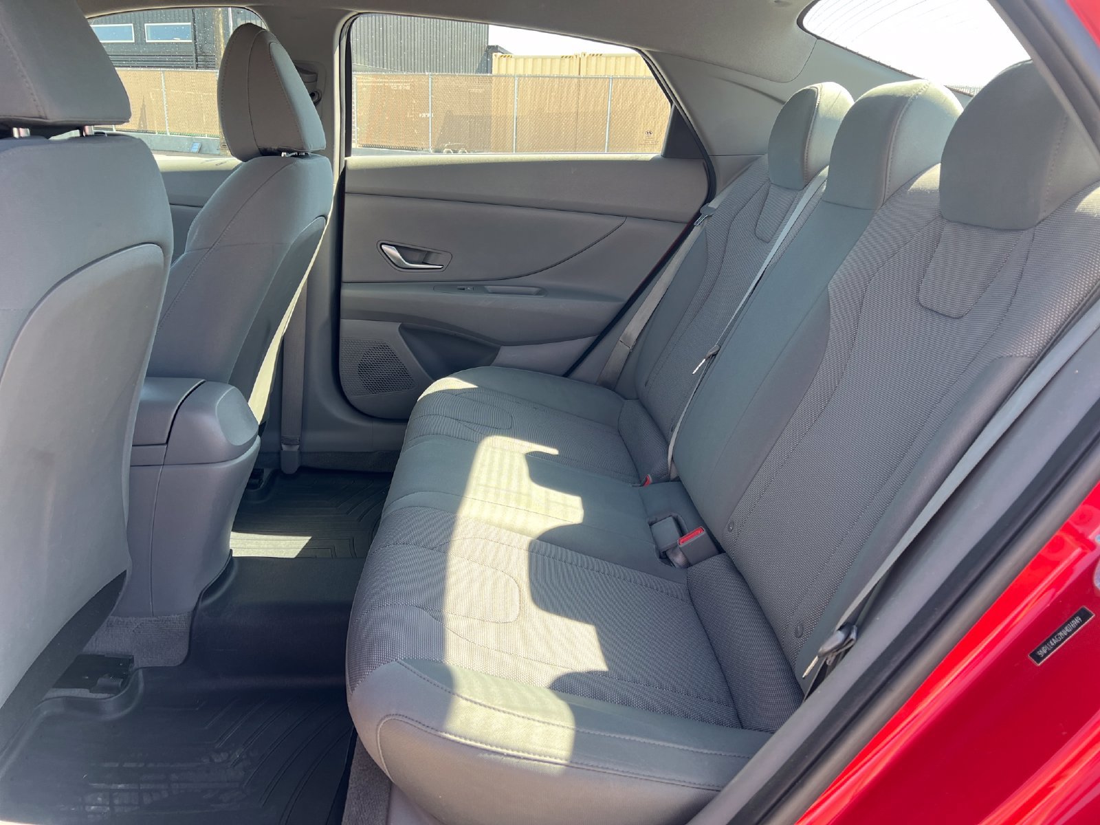 Used 2022 Hyundai Elantra SE FWD image 23