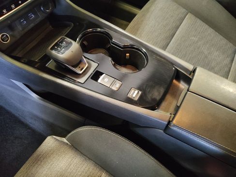 Used 2023 Nissan Rogue SV FWD image 26
