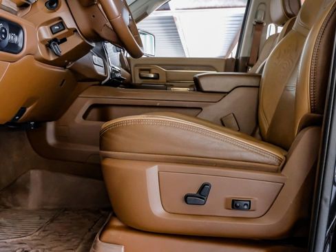 Used 2024 RAM 2500 Limited w/ Safety Group image 30