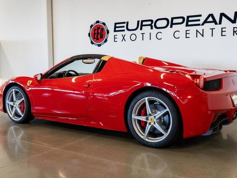 Used 2012 Ferrari 458 Spider image 17