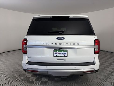 Certified 2022 Ford Expedition XLT image 6