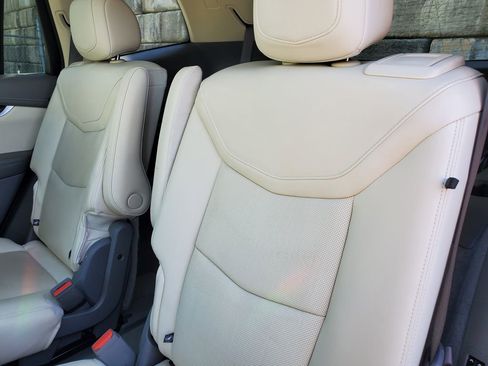 Used 2023 Cadillac XT6 Premium Luxury image 41