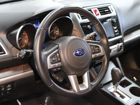 Used 2017 Subaru Outback 2.5i Limited AWD/4WD image 19