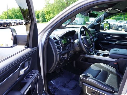 Used 2023 RAM 1500 Laramie AWD/4WD image 16