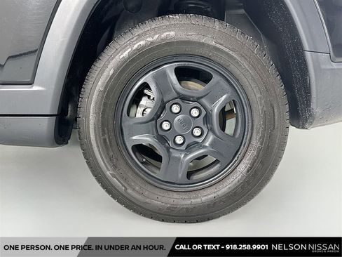 Used 2020 Jeep Compass Sport image 28