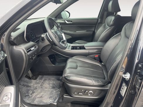 Used 2024 Hyundai Palisade Calligraphy image 9