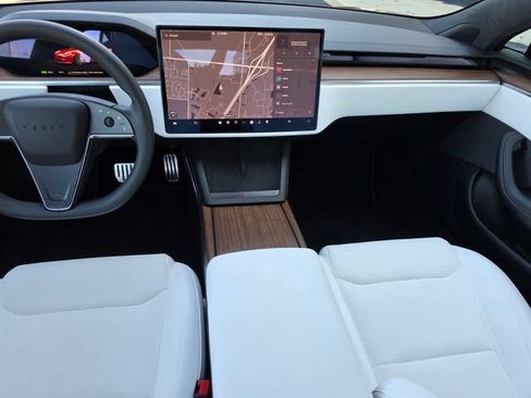 Used 2024 Tesla Model S AWD/4WD image 40