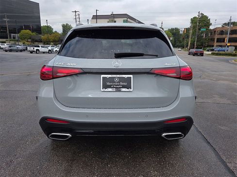 Certified 2026 Mercedes-Benz GLC 300 4MATIC image 4