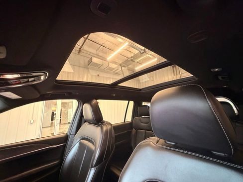 Used 2025 Jeep Grand Cherokee L Limited image 23