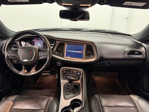 Used 2022 Dodge Challenger SXT w/ Plus Package image 19