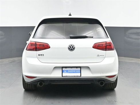 Used 2017 Volkswagen GTI S image 9