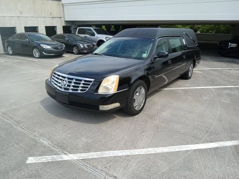 Used 2008 Cadillac DTS Hearse FWD image 1