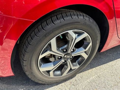 Certified 2021 Kia Forte LXS FWD image 4