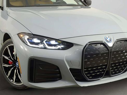 Used 2023 BMW i4 eDrive40 w/ M Sport Package image 39