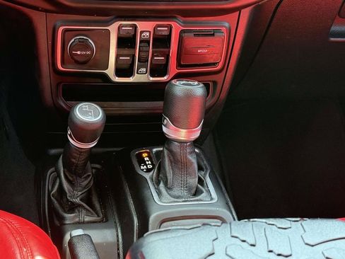 Used 2020 Jeep Wrangler Unlimited Sport S AWD/4WD image 22