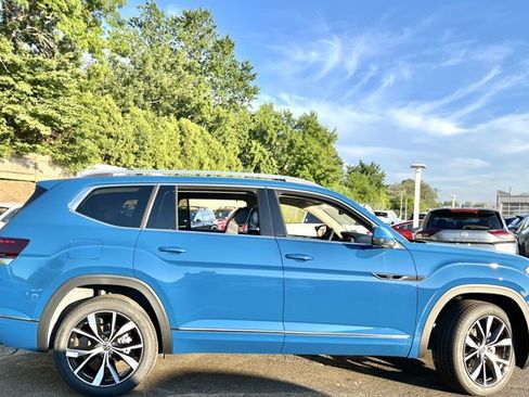 New 2026 Volkswagen Atlas SEL Premium R-Line AWD/4WD image 3