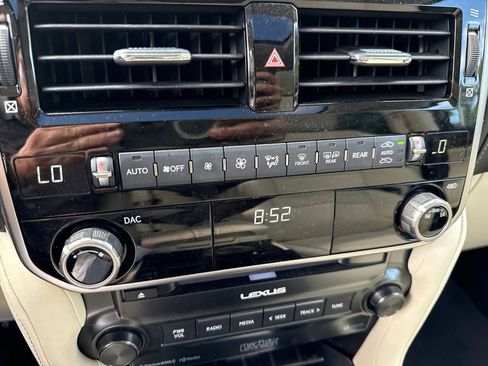 Used 2023 Lexus GX 460 Premium w/ Premium Plus Package AWD/4WD image 16