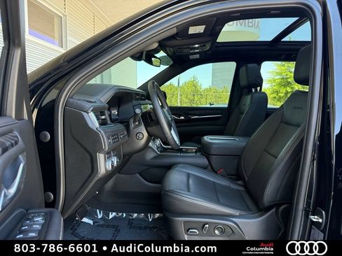 Used 2023 GMC Yukon Denali AWD/4WD image 24