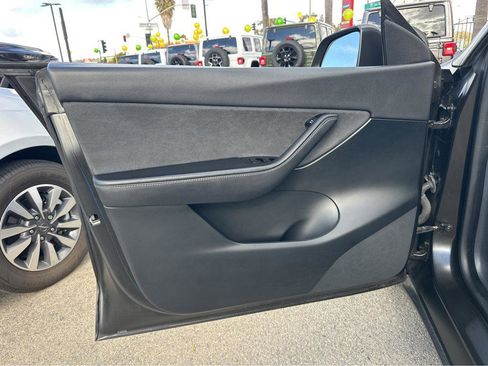 Used 2020 Tesla Model Y Performance image 15