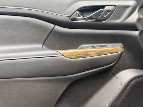 Used 2022 GMC Acadia SLE w/ LPO, Floor Liner Package FWD image 29